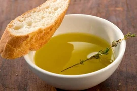 Chuyển sang ăn dầu ô liu và nói lời tạm biệt với bơ. (Nguồn: Getty)