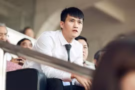 Lê Công Vinh theo dõi một trận đấu của Thành phố Hồ Chí Minh. (Nguồn: Facebook Le Cong Vinh)