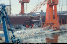 Trung Quốc đóng tàu sân bay. (Nguồn: Popular Science)