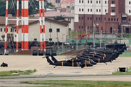 Máy bay trực thăng được triển khai trong cuộc tập trận tại doanh trại Humphreys ở Pyeongtaek, phía nam Seoul (Hàn Quốc) ngày 20/8. (Nguồn: YONHAP/TTXVN) 