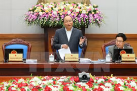 Thủ tướng Nguyễn Xuân Phúc chủ trì phiên họp Chính phủ thường kỳ tháng 11. (Ảnh: Thống Nhất/TTXVN)