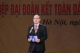 Đồng chí Nguyễn Thiện Nhân, Ủy viên Bộ Chính trị, Chủ tịch Uỷ ban Trung ương Mặt trận Tổ quốc Việt Nam phát biểu tại buổi lễ. (Ảnh: Trọng Đạt/TTXVN) 