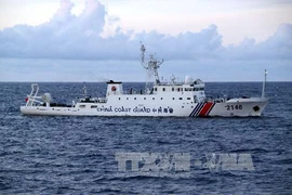 Tàu tuần dương Trung Quốc ở gần vùng đảo tranh chấp trên biển Hoa Đông. Ảnh tư liệu: AFP/ TTXVN