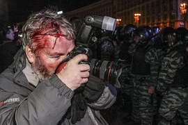 Chùm ảnh cảnh sát Ukraine trấn áp người biểu tình