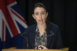 Thủ tướng New Zealand Jacinda Ardern phát biểu tại một cuộc họp báo ở Wellington. (Ảnh: AFP/TTXVN)