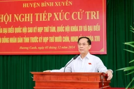 Phó Thủ tướng Chính phủ, Bộ trưởng Bộ Ngoại giao Bùi Thanh Sơn phát biểu tại buổi tiếp xúc cử tri. (Ảnh: Nguyễn Thảo/TTXVN)