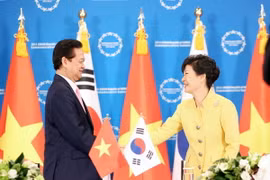 [Photo] Hoạt động của Thủ tướng Nguyễn Tấn Dũng tại Busan, Hàn Quốc