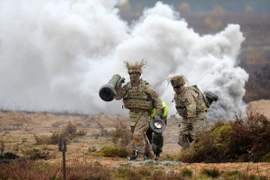 [Photo] Quân đội Litva-Mỹ phối hợp tập trận chung "Hunter 2014"