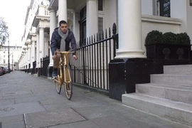 [Photo] Cận cảnh xe đạp mạ vàng, đắt hơn cả siêu xe Ferrari