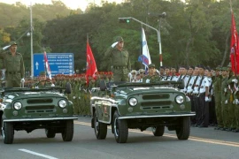 Lực lượng vũ trang Cuba duyệt binh. (Nguồn: EFE)