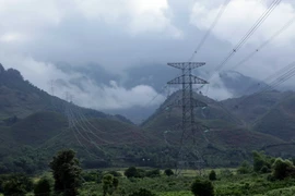 Đường dây 500 kV Sơn La-Lai Châu. (Ảnh: Lê Hữu Quyết/TTXVN)