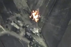 Các vụ không kích của không quân Nga nhằm chính xác vào các mục tiêu dưới mặt đất của IS tại vùng núi ở Syria ngày 30/9. (Nguồn: Reuters/TTXVN)