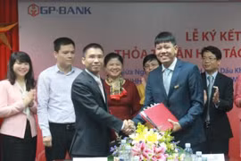 Lãnh đạo hai bên tham gia ký kết. (Nguồn: VietinBank)