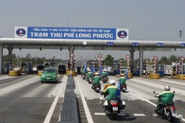 Trạm thu phí Long Phước trên cao tốc Thành phố Hồ Chí Minh-Long Thành-Dầu Giây. (Ảnh: Hoàng Hải/TTXVN)