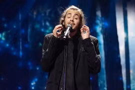 Danh ca Salvador Sobral. (Nguồn: radiotimes.com)