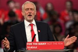 Ông Jeremy Corbyn phát biểu trong cuộc vận động tranh cử ở Birmingham. (Nguồn: AFP/TTXVN)