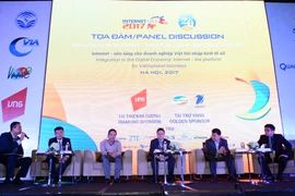 Các diễn giả tham gia tọa đàm tại Internet Day 2017. (Ảnh: T.H/Vietnam+