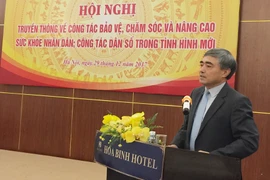 Thứ trưởng Nguyễn Minh Hồng đề nghị các phương tiện truyền thông đại chúng tích cực tuyên truyền về công tác y tế, dân số. (Ảnh: T.H/Vietnam+)