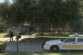 Đau lòng khi chứng kiến cảnh anh trai bắn chết em mình tại nhà