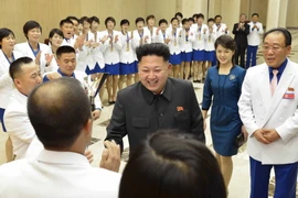 [Photo] Nhà lãnh đạo Triều Tiên Kim Jong-Un gặp các vận động viên