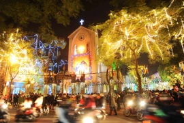 23 vạn giáo dân ở Hà Nội tưng bừng đón Giáng sinh an lành