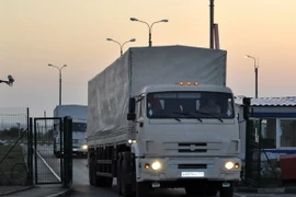 Lính Nga luyện tập học cách bảo vệ đoàn xe viện trợ nhân đạo