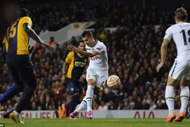 [Video] Pha làm bàn kiểu "Rabona" tuyệt đỉnh của Erik Lamela