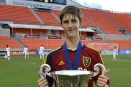 M.U có tân binh đầu tiên ngay trước kỳ chuyển nhượng mùa Đông?