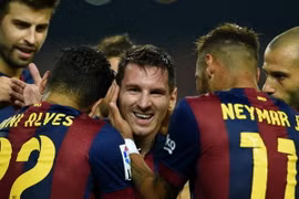 Kết quả: Ronaldo giúp Real Madrid đại thắng, Messi cận kề vĩ đại nhất