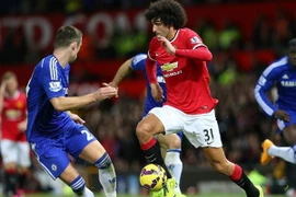 Cận cảnh đường chuyền kỹ thuật của tiền vệ Marouane Fellaini
