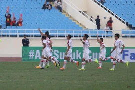 [Video] Lào thua ngược Philippines trong ngày ra quân AFF Cup