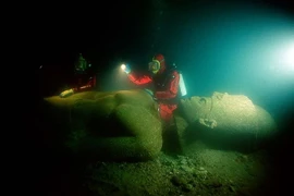 Cận cảnh thành phố dưới nước huyền thoại Thonis-Herecleion