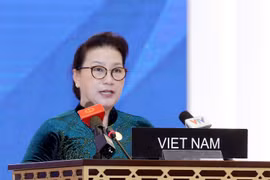 Chủ tịch Quốc hội Nguyễn Thị Kim Ngân phát biểu tại phiên thảo luận chung của IPU-140. (Ảnh: Trọng Đức/TTXVN)