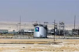 Một cơ sở khai thác dầu tại Dammam, cách thủ đô Riyadh của Saudi Arabia 450km về phía Đông. (Nguồn: AFP/TTXVN)