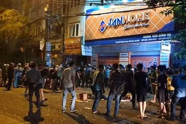 Sau khi đâm tử vong một nữ nhân viên môi trường, Tuyên tiếp tục điều khiển xe bỏ chạy về đường Láng Hạ (Ảnh: CTV Văn Huế)