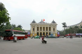 Quảng trường Cách mạng Tháng Tám thông thoáng trong ngày 30/4. (Ảnh: Doãn Tấn/TTXVN)