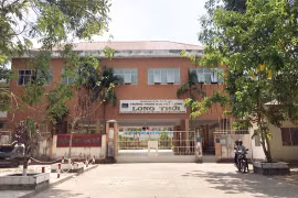 Cô giáo không giảng bài khi lên lớp bị đình chỉ công tác 