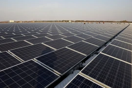 Toàn cảnh Nhà máy điện Mặt trời tại Hoài Nam, tỉnh An Huy, miền đông Trung Quốc. (Nguồn: AFP/TTXVN)