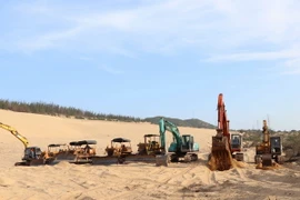 Khu vực triển khai Giai đoạn một của dự án-xây dựng Nhà máy điện mặt trời trên diện tích 60ha. (Ảnh: Phạm Kha/TTXVN)