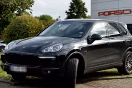 Xe ôtô dòng Porsche Cayenne tại Viersen, Đức. (Nguồn: EPA/TTXVN)