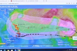 Sơ đồ đường đi của bão số 13 qua Hệ thống giám sát thiên tai Việt Nam. (Ảnh: Vũ Sinh/TTXVN)