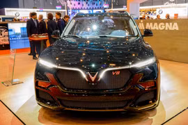 Tại triển lãm ô tô Geneva Motor Show 2019 (Thụy Sĩ), VinFast đã bất ngờ giới thiệu mẫu xe SUV Lux phiên bản đặc biệt đầu tiên. (Nguồn: VinFast)