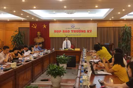 Thứ trưởng Bộ Khoa học và Công nghệ Bùi Thế Duy chủ trì buổi họp báo thường kỳ quý I năm 2019. (Ảnh: Minh Sơn/Vietnam+)