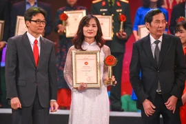 Tác giả Cao Thùy Giang thuộc Báo Điện tử VietnamPlus - Thông tấn xã Việt Nam nhận được giải khuyến khích với tác phẩm 'Chuyện người lính hiến tạng cứu 6 người: Đằng sau cuộc ly biệt'. Đây cũng là năm thứ ba liên tiếp, Báo Điện tử VietnamPlus dành được giả