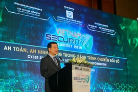 Bộ trưởng Nguyễn Mạnh Hùng khẳng định Hội thảo về an toàn, an ninh mạng Việt Nam sẽ được tổ chức thường niên. (Ảnh: Minh Sơn/Vietnam+)
