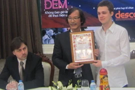 Thần đồng văn học Nga Mikhail Samarsky đến Việt Nam