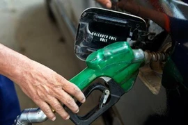 Giá dầu tăng do lo ngại tình hình chiến sự ở Nam Sudan