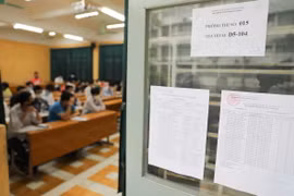 Thí sinh dự thi tại điểm thi Đại học Bách khoa Hà Nội. (Ảnh: Thanh Tùng/TTXVN)
