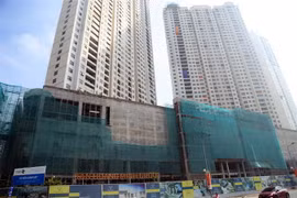 Tổ hợp chung cư cao cấp D’Capitale Trần Duy Hưng với quy mô khoảng hơn 1.700 căn hộ. (Ảnh: Nguyễn Thắng/TTXVN)