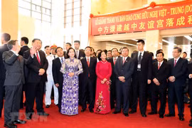 Chủ tịch Quốc hội Nguyễn Thị Kim Ngân và Tổng Bí thư, Chủ tịch Trung Quốc Tập Cận Bình đến dự lễ Khánh thành Cung Hữu nghị Việt-Trung và Lễ khai trương Trung tâm Văn hóa Trung Quốc tại Hà Nội. (Ảnh: Trọng Đức/TTXVN)